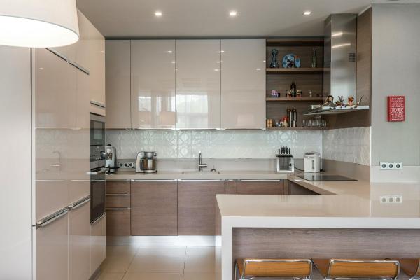 comparison of kitchen remodeling and kitchen renovation project with layout and design upgrades